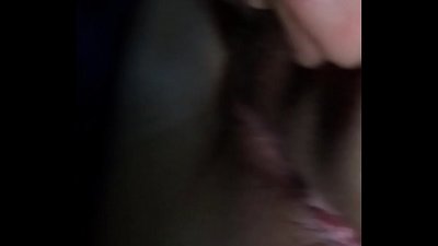 Koos sõbrannaga autos